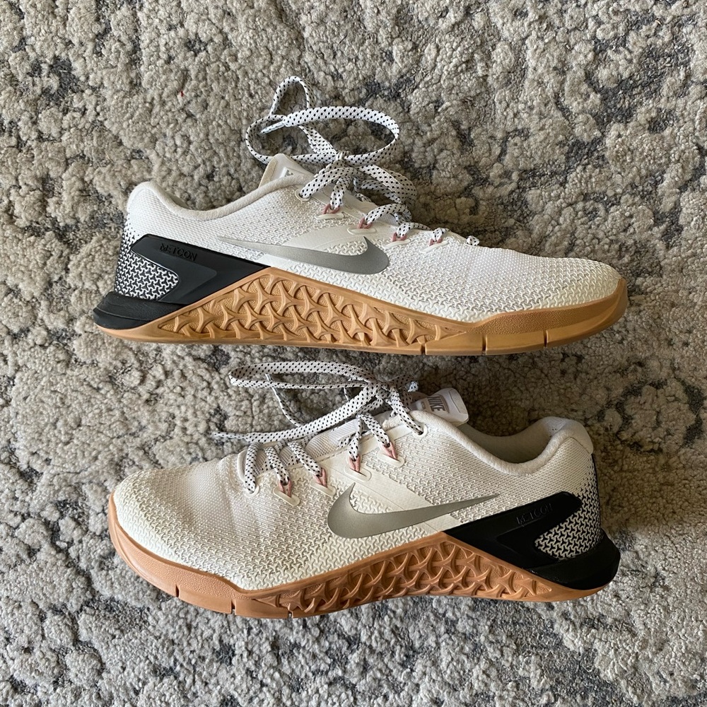 Nike Metcon 4 - Size 8